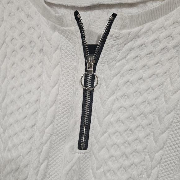 Pullover - Picture 2 of 3